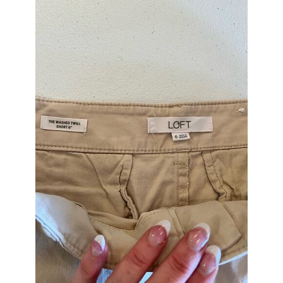 LOFT The Washed Twill Short 6" Womens Size 6 Beige Cotton Spandex Casual - Picture 2 of 7